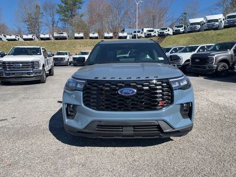 New 2026 Ford Explorer ST image 3