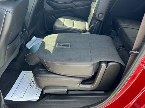 Certified 2023 Chevrolet Traverse RS image 35