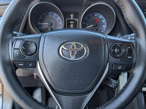 Used 2017 Toyota Corolla iM image 18