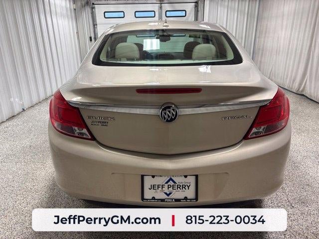 Used 2012 Buick Regal Leather FWD image 3