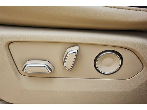 Used 2021 Cadillac Escalade Premium Luxury w/ LPO, Illumination Package RWD image 29