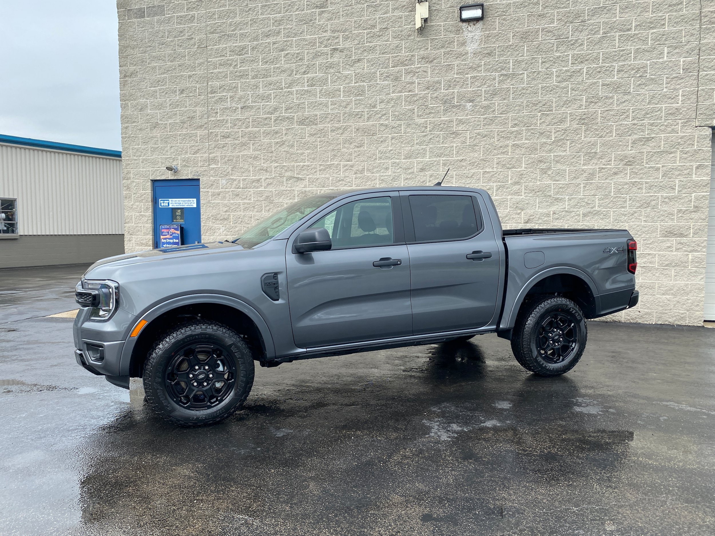 New 2026 Ford Ranger XLT w/ Black Appearance Package AWD/4WD image 4
