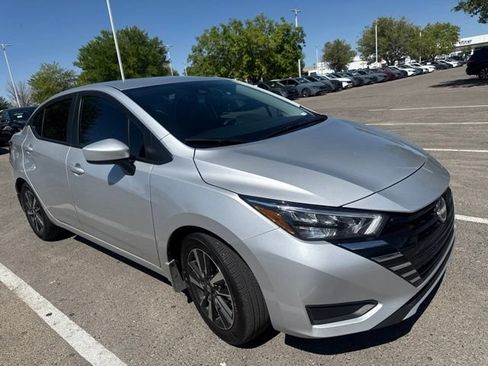 Used 2025 Nissan Versa SV w/ Trunk Package FWD image 1