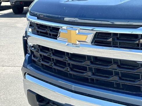 Used 2024 Chevrolet Silverado 1500 LT AWD/4WD image 30