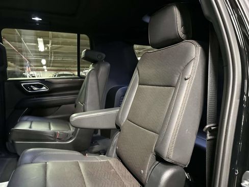 Used 2023 Chevrolet Suburban High Country AWD/4WD image 16