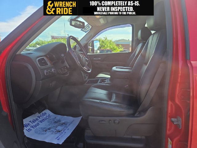 Used 2013 GMC Sierra 2500 SLT w/ Snow Plow Prep Package AWD/4WD image 13
