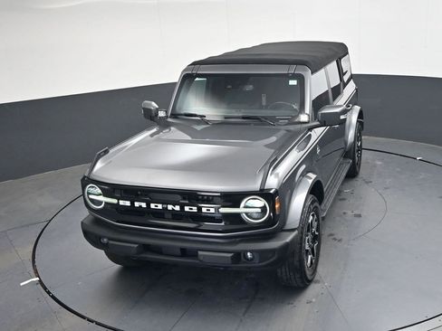 Used 2021 Ford Bronco Outer Banks image 19