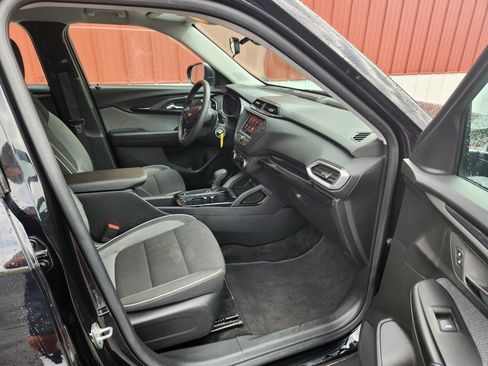 Used 2023 Chevrolet TrailBlazer LS AWD/4WD image 12