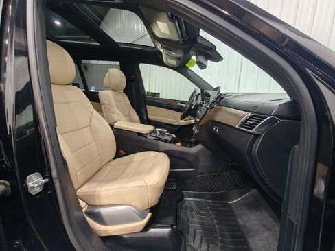 Used 2018 Mercedes-Benz GLS 550 4MATIC image 31