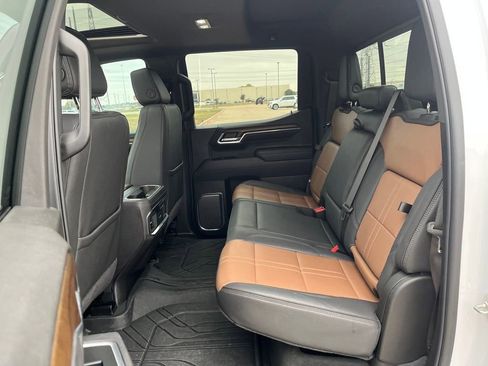 Used 2025 Chevrolet Silverado 1500 High Country w/ High Country Premium Package image 24