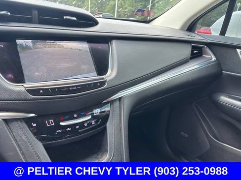 Used 2019 Cadillac XT5 Luxury FWD image 18