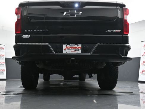 Used 2023 Chevrolet Silverado 1500 ZR2 w/ Technology Package image 34