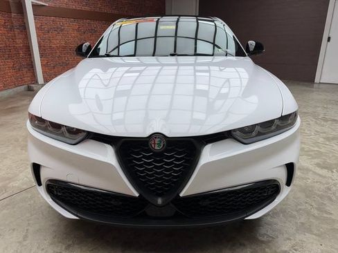 Used 2024 Alfa Romeo Tonale Ti AWD/4WD image 8