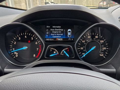 Used 2019 Ford Escape Titanium w/ U9j03 - Titanium Tow Package AWD/4WD image 10