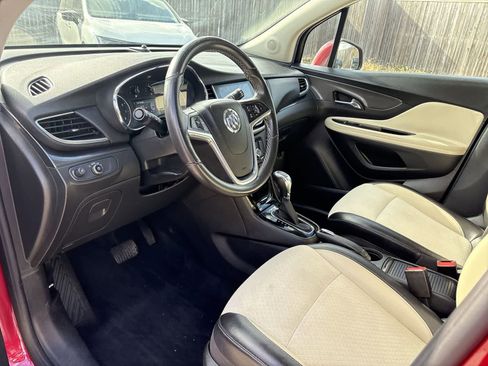 Used 2018 Buick Encore Preferred image 2