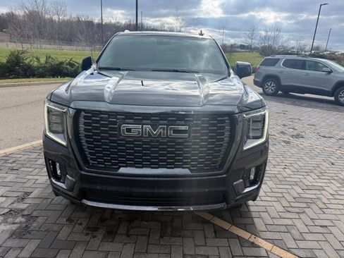 Used 2023 GMC Yukon XL Denali Ultimate image 2