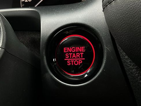 Used 2025 Honda HR-V LX image 23