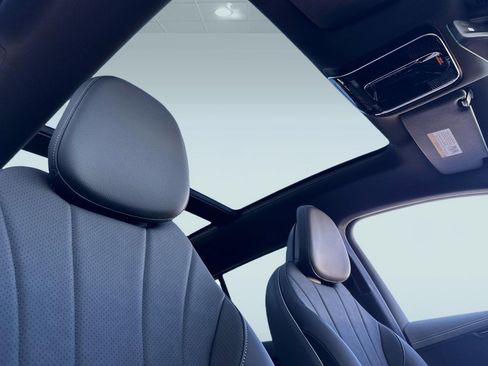 New 2026 Mercedes-Benz EQE 320 4MATIC SUV image 14