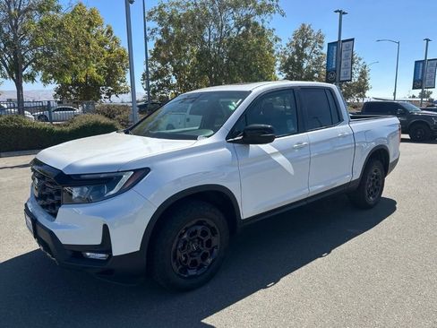 Used 2025 Honda Ridgeline TrailSport+ image 5