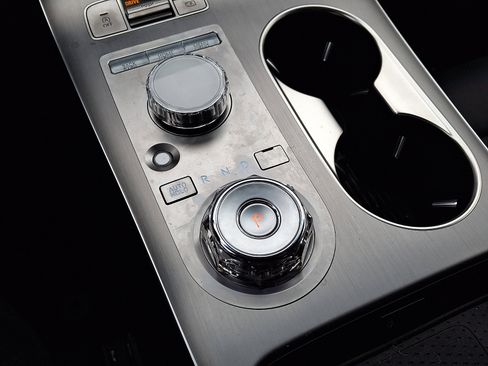 Certified 2026 Genesis GV70 2.5T Advanced image 15