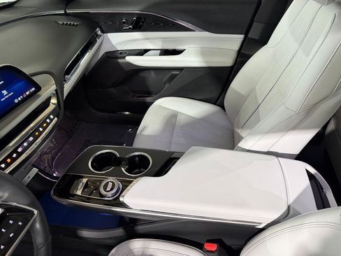 Certified 2024 Cadillac Lyriq Sport RWD image 16