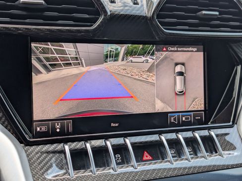 Used 2020 Lamborghini Urus AWD/4WD image 25