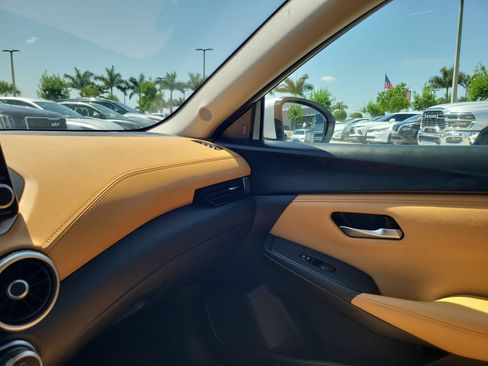 Used 2023 Nissan Sentra SV w/ SV Premium Package FWD image 28