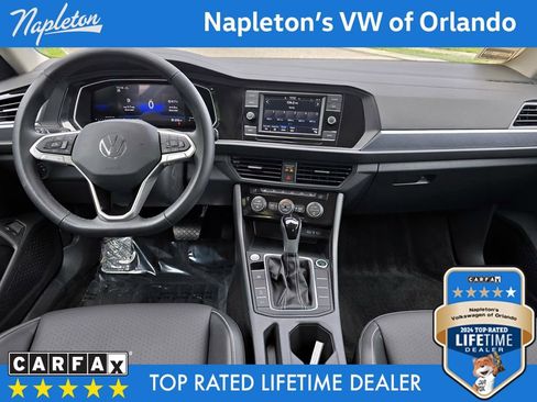 Used 2024 Volkswagen Jetta SE image 14
