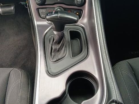 Used 2016 Dodge Challenger SXT RWD image 15