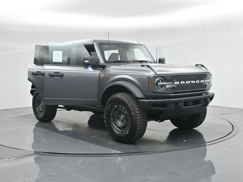 New 2025 Ford Bronco Badlands image 30