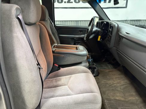 Used 2007 Chevrolet Silverado 1500 LT w/ Extended Cab Value Package RWD image 19