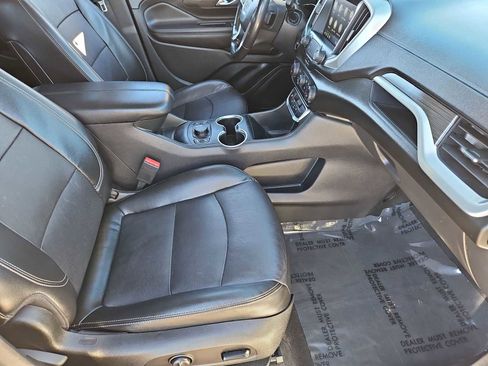 Used 2022 GMC Terrain SLT image 22