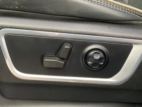 Used 2021 RAM 1500 Laramie image 19