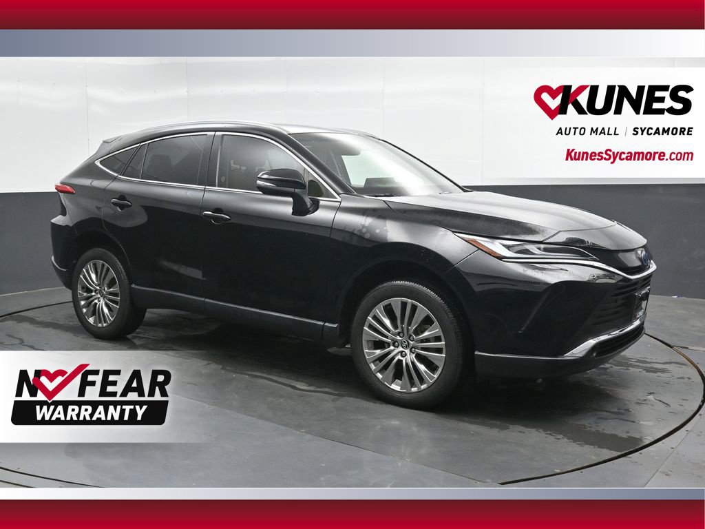 Used 2024 Toyota Venza XLE AWD/4WD image 1