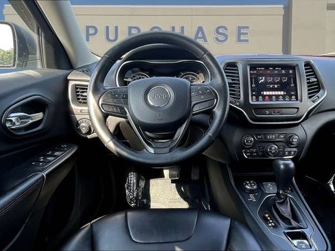 Used 2019 Jeep Cherokee Trailhawk w/ Cold Weather Group AWD/4WD image 10