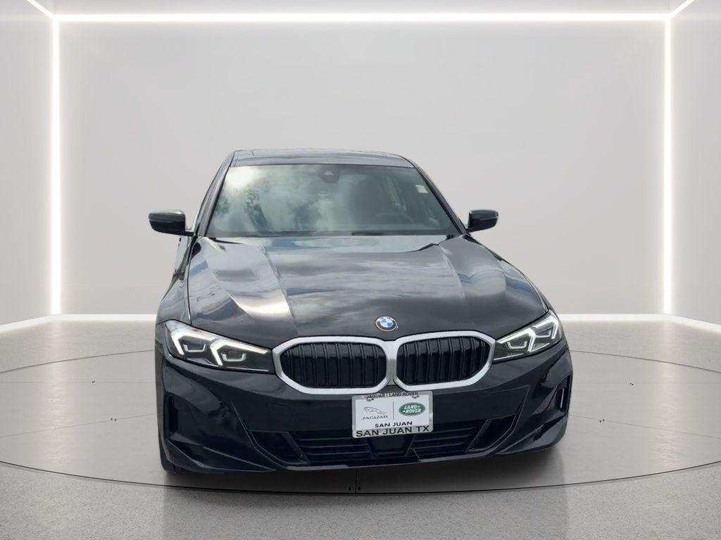 Used 2025 BMW 330i Sedan RWD image 2