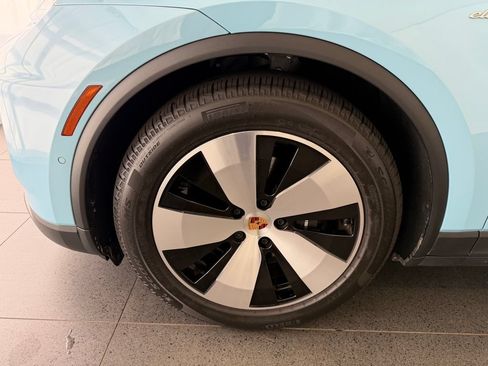 Certified 2026 Porsche Macan 4 Electric AWD/4WD image 10