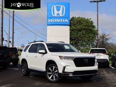 Used 2025 Honda Pilot Elite