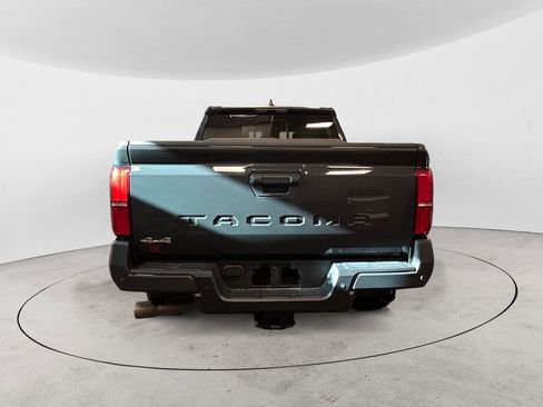 Certified 2025 Toyota Tacoma TRD Off-Road image 4
