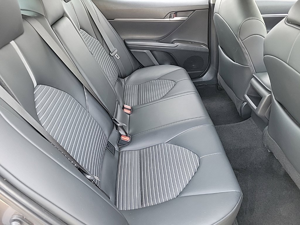 Used 2023 Toyota Camry SE FWD image 15