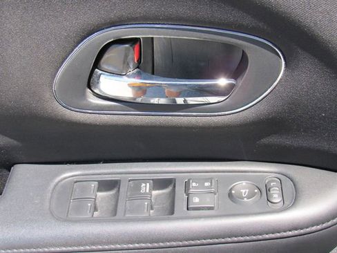 Used 2016 Honda HR-V EX image 20