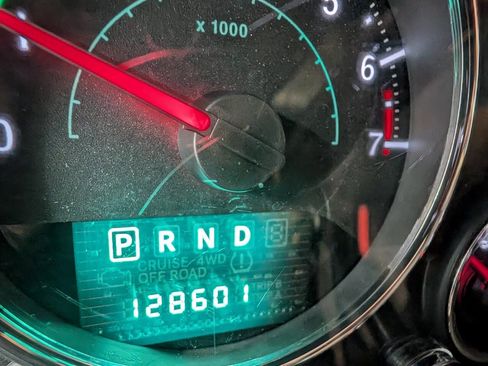 Used 2013 Jeep Wrangler Unlimited Sahara w/ Connectivity Group image 9