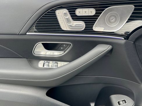 New 2026 Mercedes-Benz GLS 580 4MATIC image 12