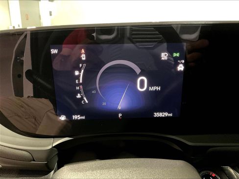 Used 2024 Buick Envista Preferred FWD image 13