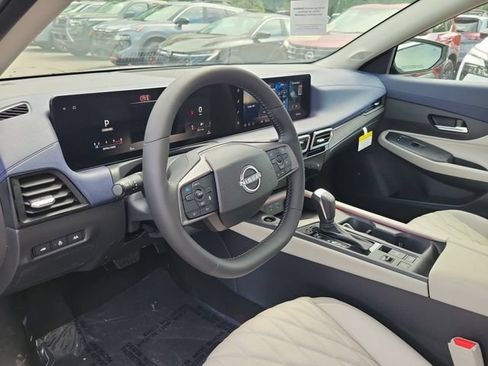 New 2026 Nissan Sentra SL w/ Floor Mat Package FWD image 14