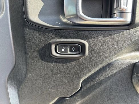 Used 2018 Jeep Wrangler Unlimited Rubicon w/ LED Lighting Group image 30