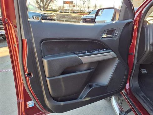 Used 2019 Chevrolet Colorado LT w/ LT Convenience Package image 20