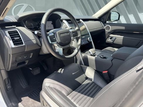 Used 2024 Land Rover Discovery S AWD/4WD image 10