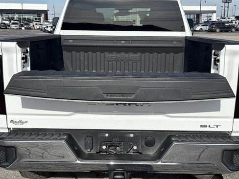 Used 2025 GMC Sierra 2500 SLT image 8
