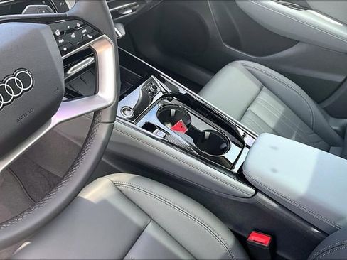 New 2026 Audi Q3 quattro 2.0T AWD/4WD image 14